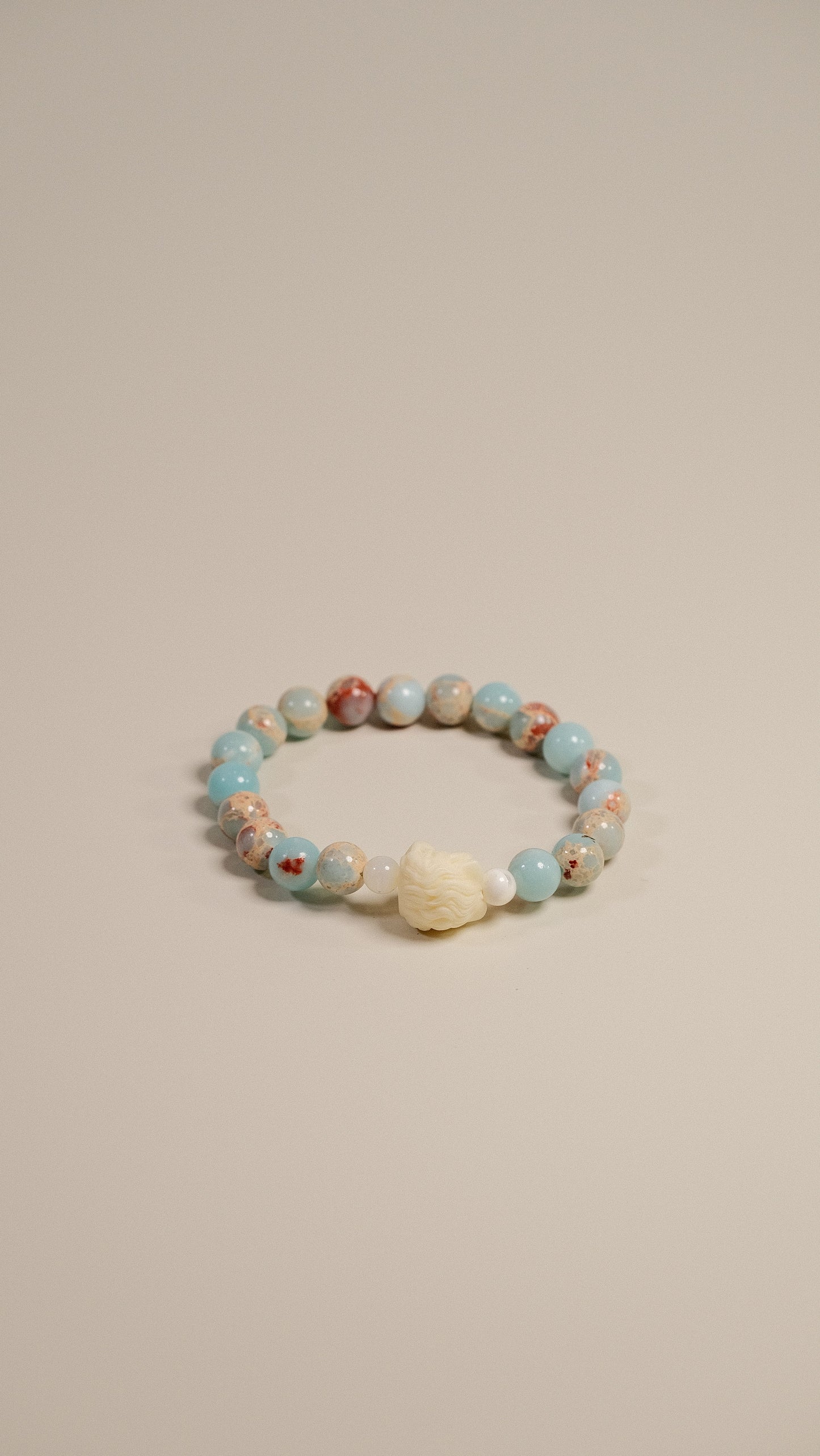 HUSHFOOT Light Blue Shoushan Stone Fruit Bead Bracelet