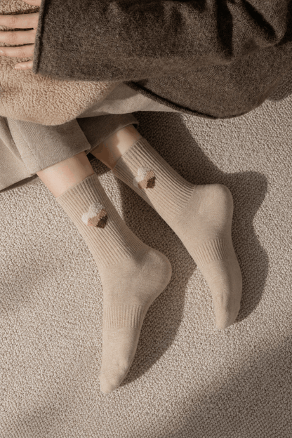 HUSHFOOT Women's Soft Heart Jacquard Socks with Gentle Grip Fit — English product image 2 (SKU 4249)