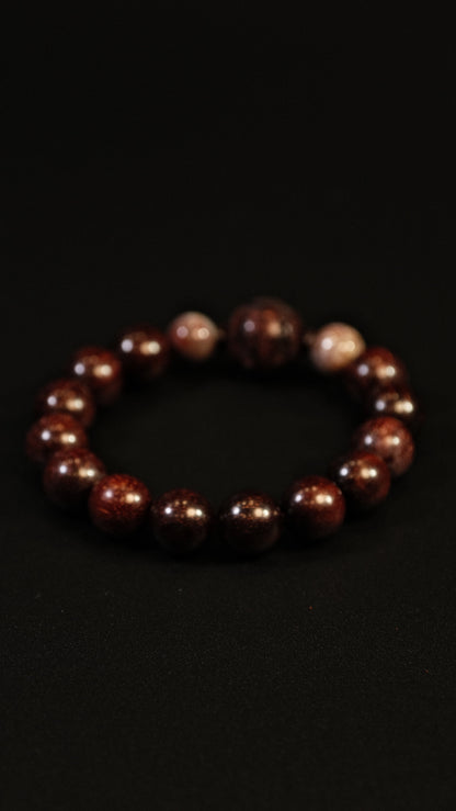 HUSHFOOT Carved Red Sandalwood Bead Bracelet