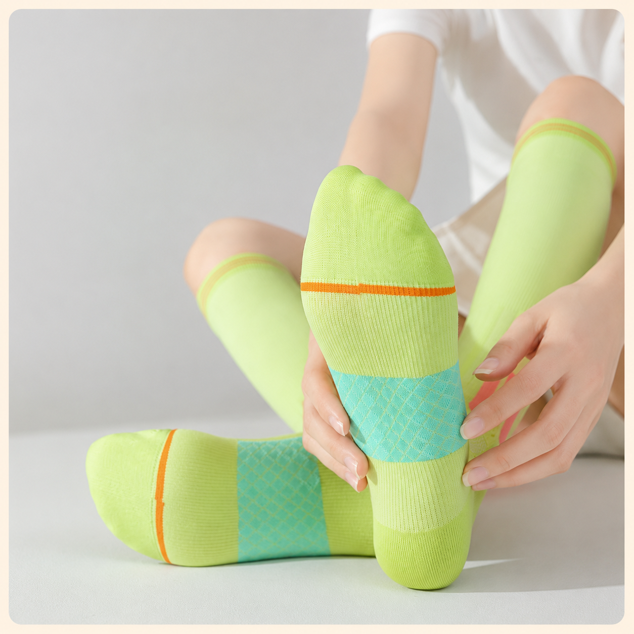 HUSHFOOT women compression knee socks for sport support - product image 4